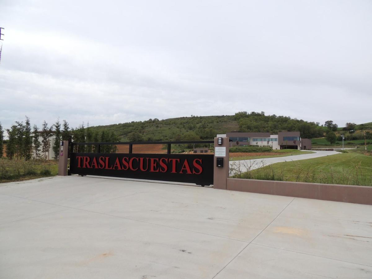Hotel Bodegas Traslascuestas - Grupo Pierola Valcavado de Roa Exteriér fotografie